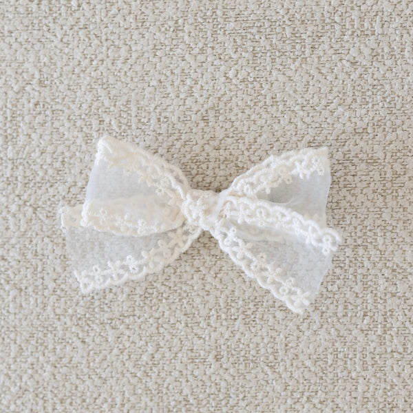 Lace Bow // Juliette